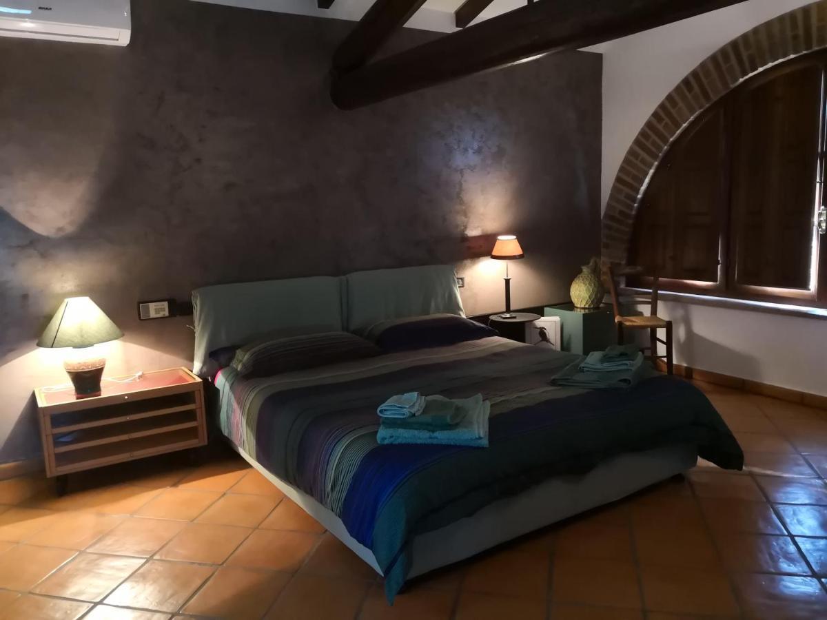 B&B Il Martin Pescatore Bagnolo San Vito Bagian luar foto